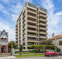 Exquisite 2 Bedroom Beach City Views - Accommodation Newcastle