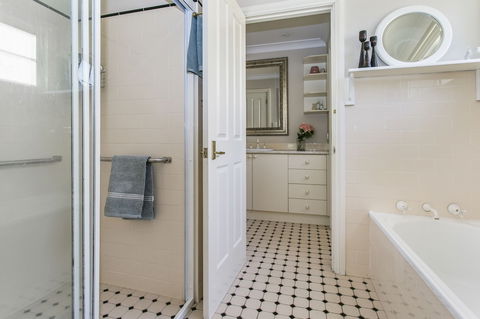 Swanbrook - Accommodation Newcastle 2