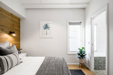 A PERFECT STAY - Luxe & Bloom - Accommodation Newcastle 3