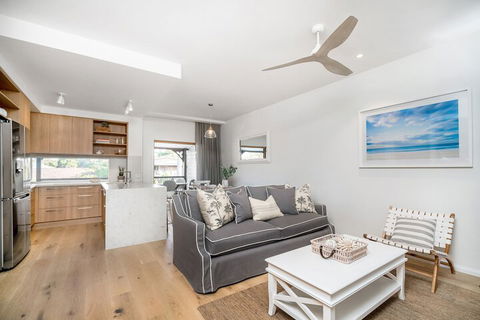 A PERFECT STAY - Luxe & Bloom - Accommodation Newcastle 1