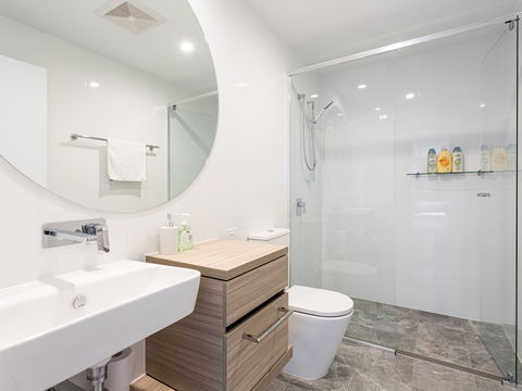 Premium Ocean View Apartment By Serain Residences - Accommodation Newcastle 6