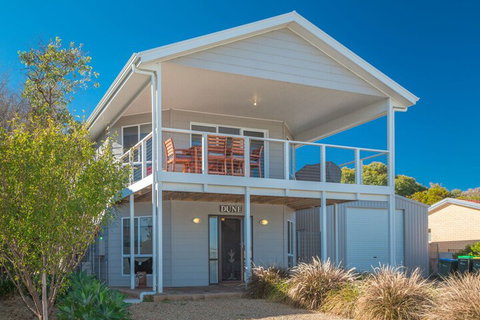 Dune At Carrickalinga 22 Taronga Crescent - Accommodation Newcastle 3