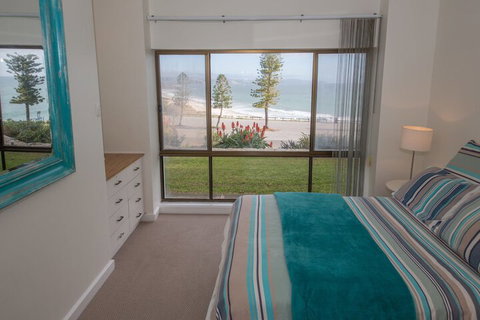 King Of North Bay 103 Gold Coast Drive - Accommodation Newcastle 5