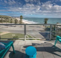 King of North Bay 103 Gold Coast Drive - Accommodation Newcastle