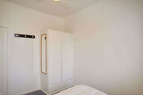 45 Halford PET Friendly - Accommodation Newcastle 4