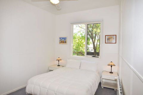 45 Halford PET Friendly - Accommodation Newcastle 2