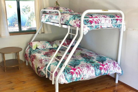 Pets Galore 13 Horizon Parade - Accommodation Newcastle 2