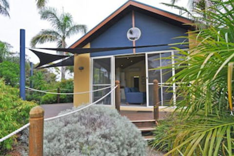 THE Sails 4 Linen Included Central Location - Accommodation Newcastle 0