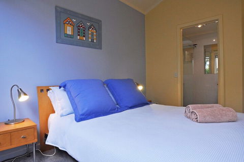 THE Sails 4 Linen Included Central Location - Accommodation Newcastle 1