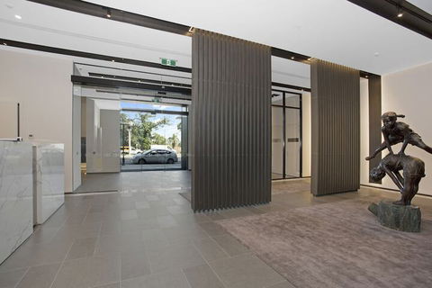 Heart Of St Kilda By Ready Set Host - Accommodation Newcastle 1