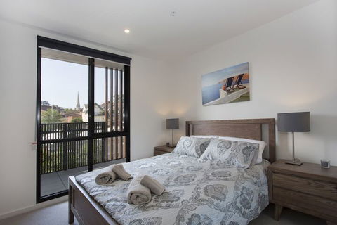 Heart Of St Kilda By Ready Set Host - Accommodation Newcastle 4