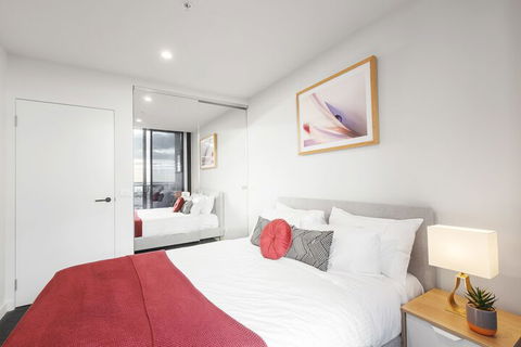 Ocean Views St Kilda Apartment By Ready Set Host - Accommodation Newcastle 3