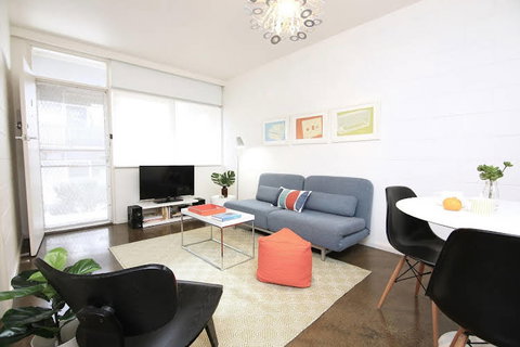 Apartment2c Lennox 1 - Accommodation Newcastle 0