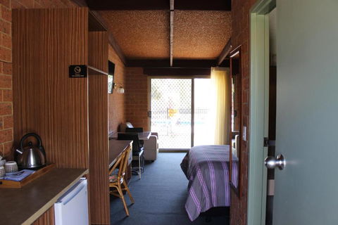 Alexandra Motor Inn Victoria Aus - Accommodation Newcastle 1