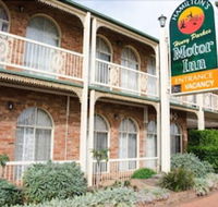 Hamilton's Henry Parkes Motor Inn Parkes - Accommodation Newcastle