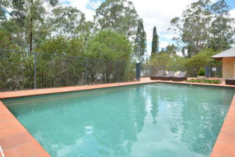 Villa 3br Tranquility Resort Condo Located Within Cypress Lakes Resort (nothing Is More Central) - Accommodation Newcastle 3