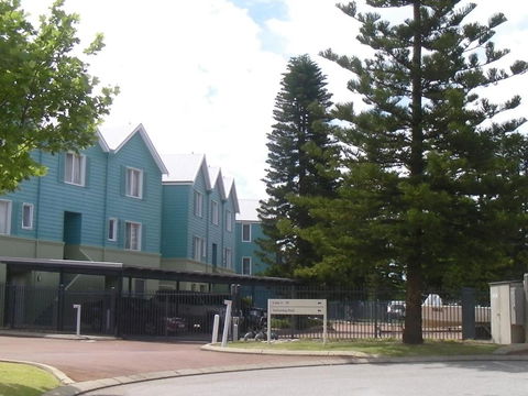 9 / 20 Apollo Quay Apartment - Accommodation Newcastle 1