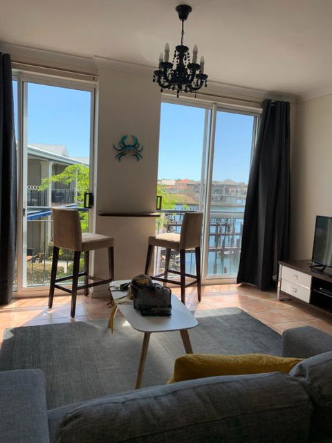 9 / 20 Apollo Quay Apartment - Accommodation Newcastle 6