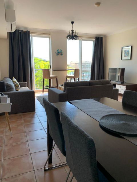 9 / 20 Apollo Quay Apartment - Accommodation Newcastle 4