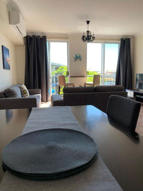 9 / 20 Apollo Quay Apartment - Accommodation Newcastle 2