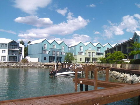 9 / 20 Apollo Quay Apartment - Accommodation Newcastle 5