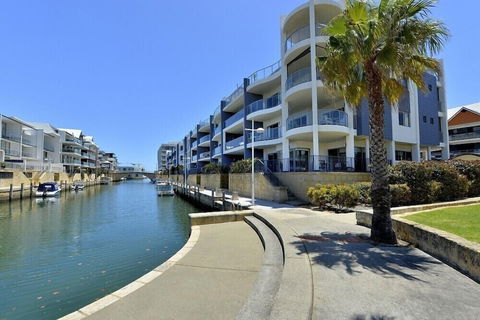 Del Mar 1 - Accommodation Newcastle 0