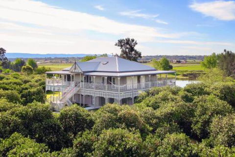 Cornwallis House - Accommodation Newcastle 0