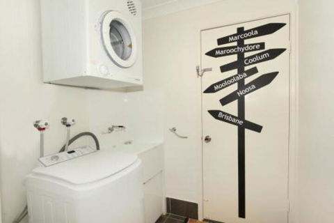 Unit 1 / 14 Tamarindus Street Marcoola Beach Pet Friendly 300 BOND Linen Supplied - Accommodation Newcastle 6