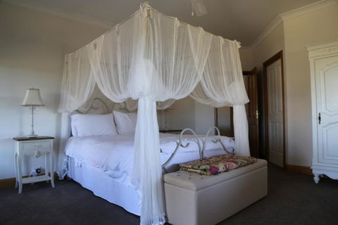 BellbirdHill Bed & Breakfast - Accommodation Newcastle 2