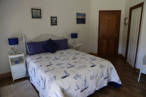 BellbirdHill Bed & Breakfast - Accommodation Newcastle 4