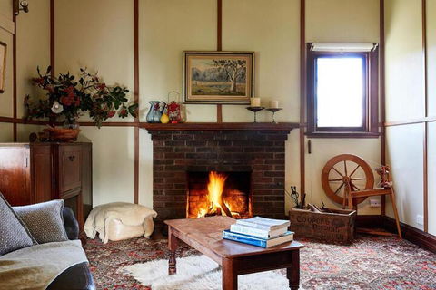 Tarndwarncoort Farmers Cottage - Accommodation Newcastle 7