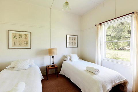 Tarndwarncoort Farmers Cottage - Accommodation Newcastle 2