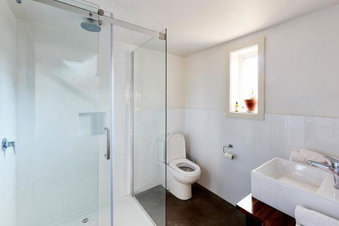 Tarndwarncoort Farmers Cottage - Accommodation Newcastle 4