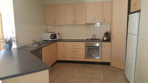 Annesley Central - Accommodation Newcastle 2