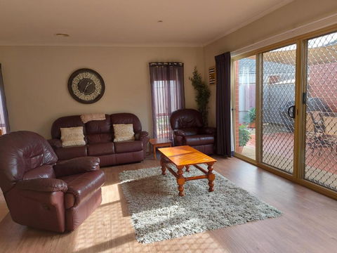 Annesley Central - Accommodation Newcastle 4