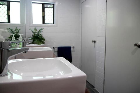 Yeppoon Beachhouse - Hostel - Accommodation Newcastle 5