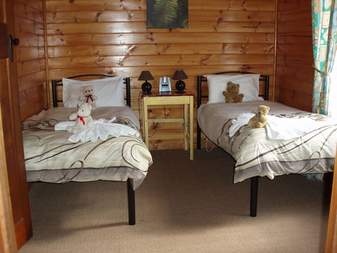 Boat Harbour Garden Cottages - Accommodation Newcastle 2