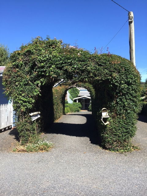 Boat Harbour Garden Cottages - Accommodation Newcastle 1