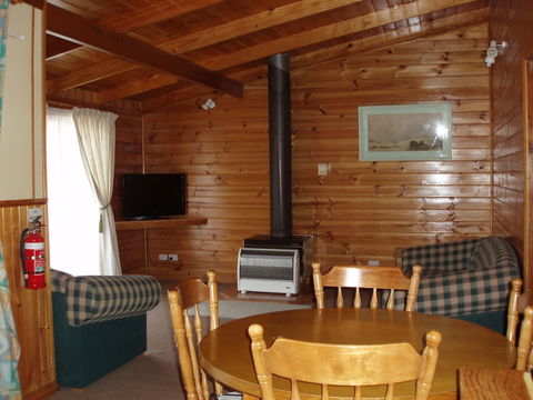 Boat Harbour Garden Cottages - Accommodation Newcastle 4