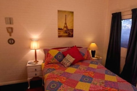 Piccolo - Accommodation Newcastle 3