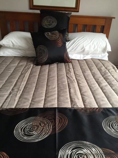 Oatlands Retreat - Accommodation Newcastle 2