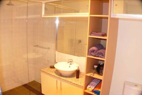 Paradise House - Accommodation Newcastle 5