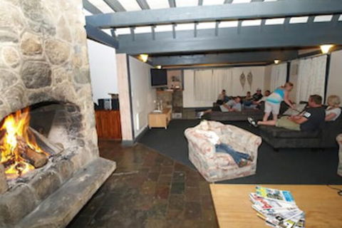 Habitat Chalet - Accommodation Newcastle 2