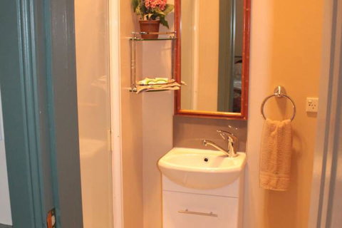 Bischoff Hotel - Accommodation Newcastle 5