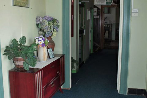 Bischoff Hotel - Accommodation Newcastle 2