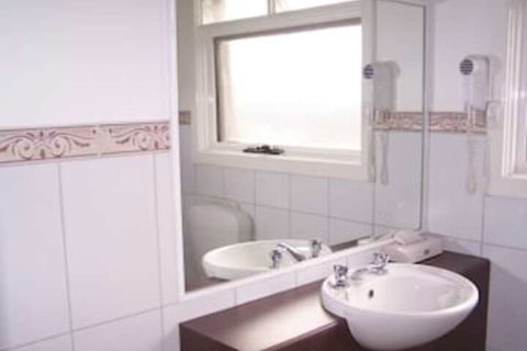 Yea Motel - Accommodation Newcastle 2