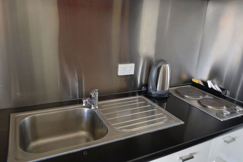 YTI Garden Hotel - Accommodation Newcastle 3