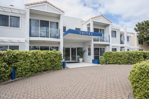 The Marina Hotel - Accommodation Newcastle 5