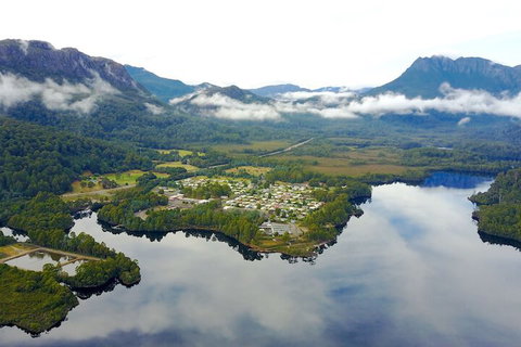 Tullah Lakeside Lodge - Accommodation Newcastle 4