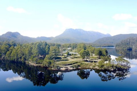 Tullah Lakeside Lodge - Accommodation Newcastle 0